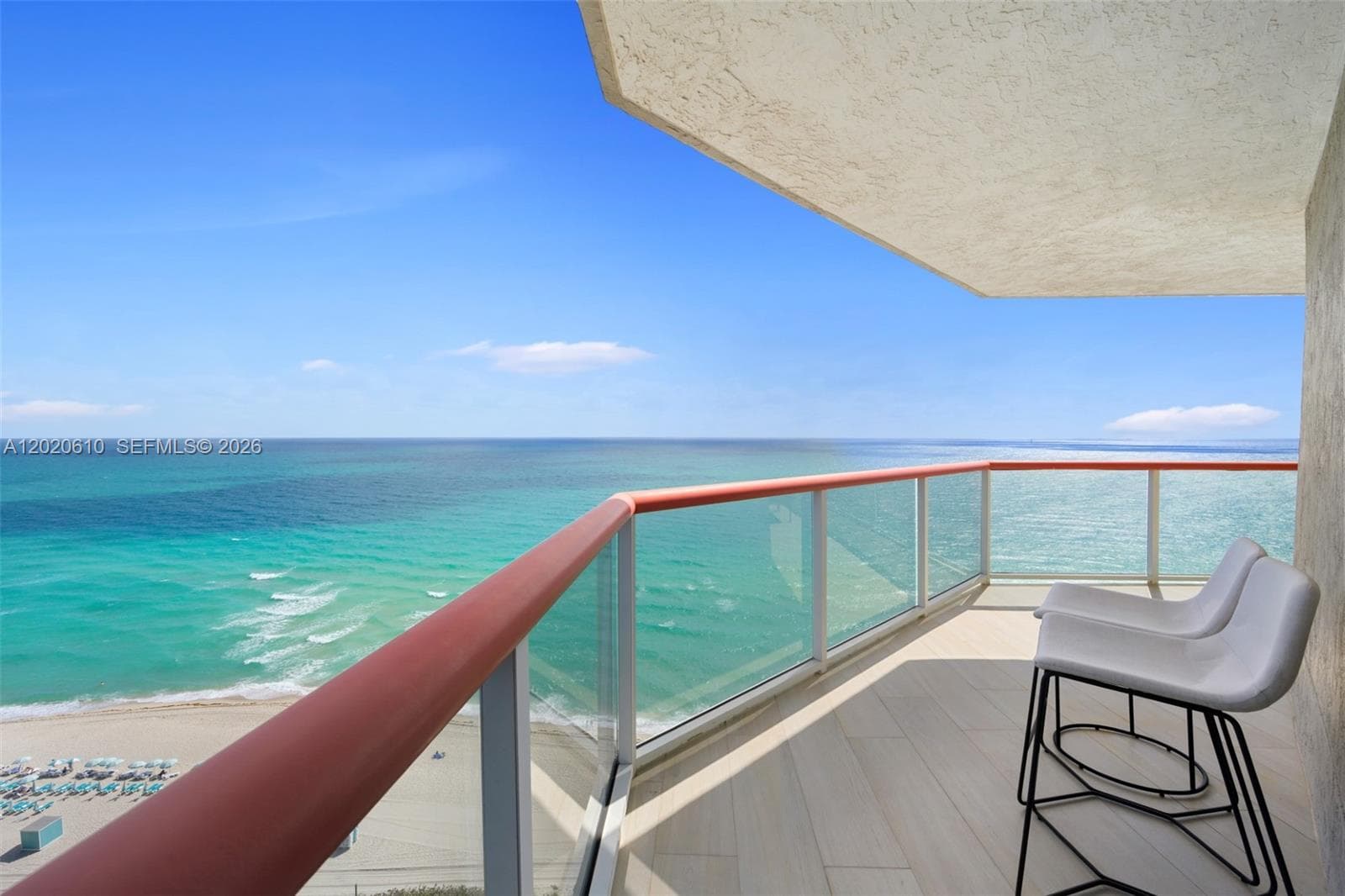 A12020610 — Miami Beach — 6
