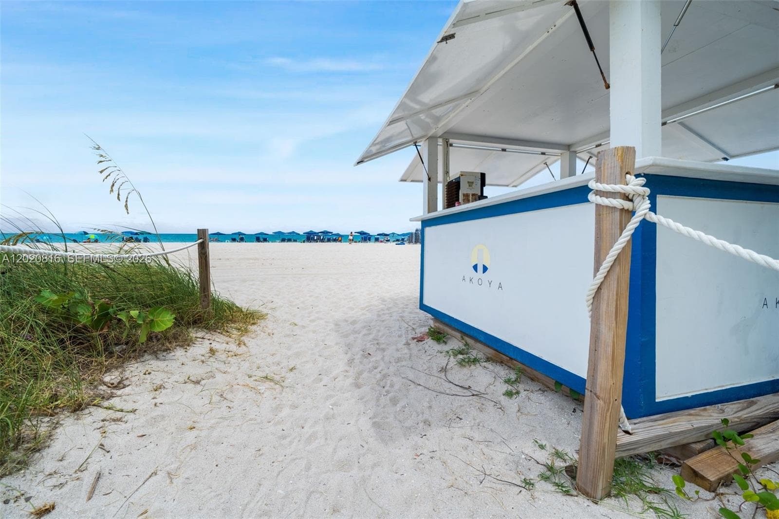 A12020816 — Miami Beach — 28