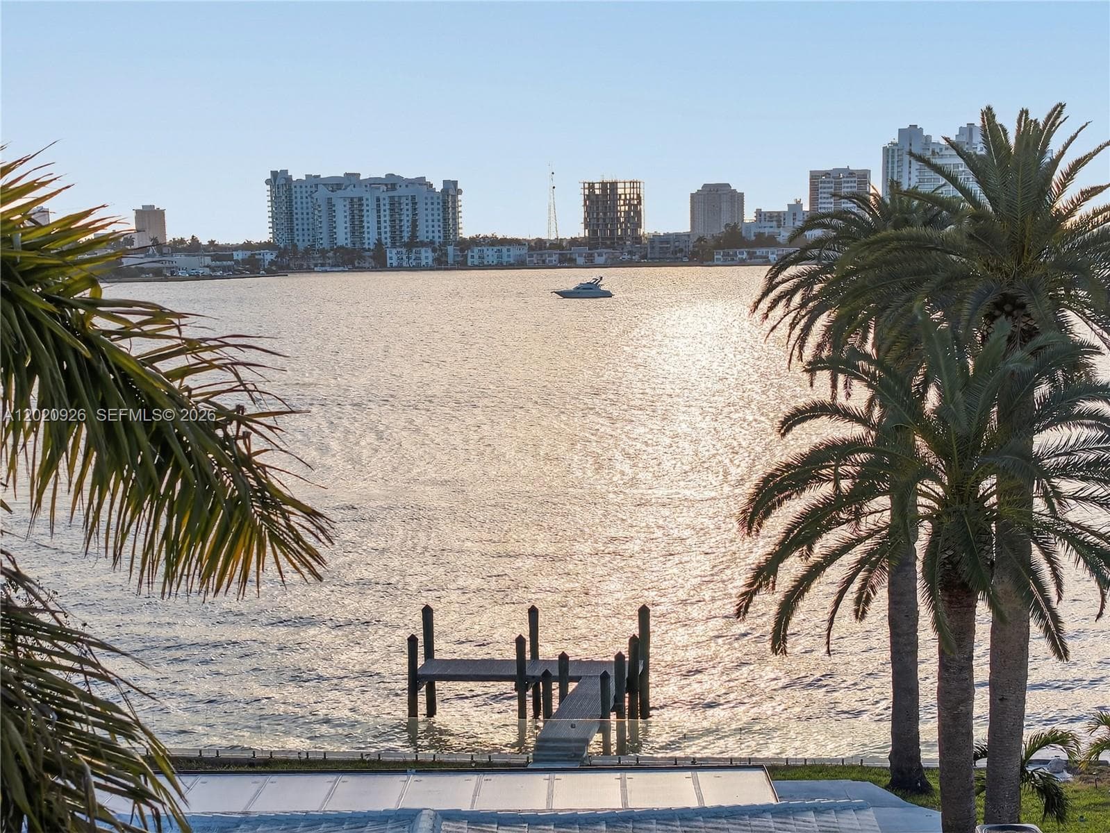 A12020926 — Miami Beach — 45
