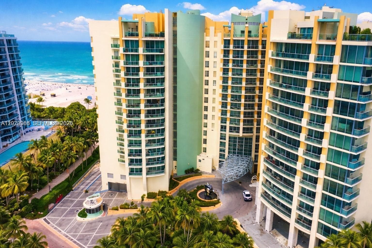 A12020968 — Miami Beach — 16