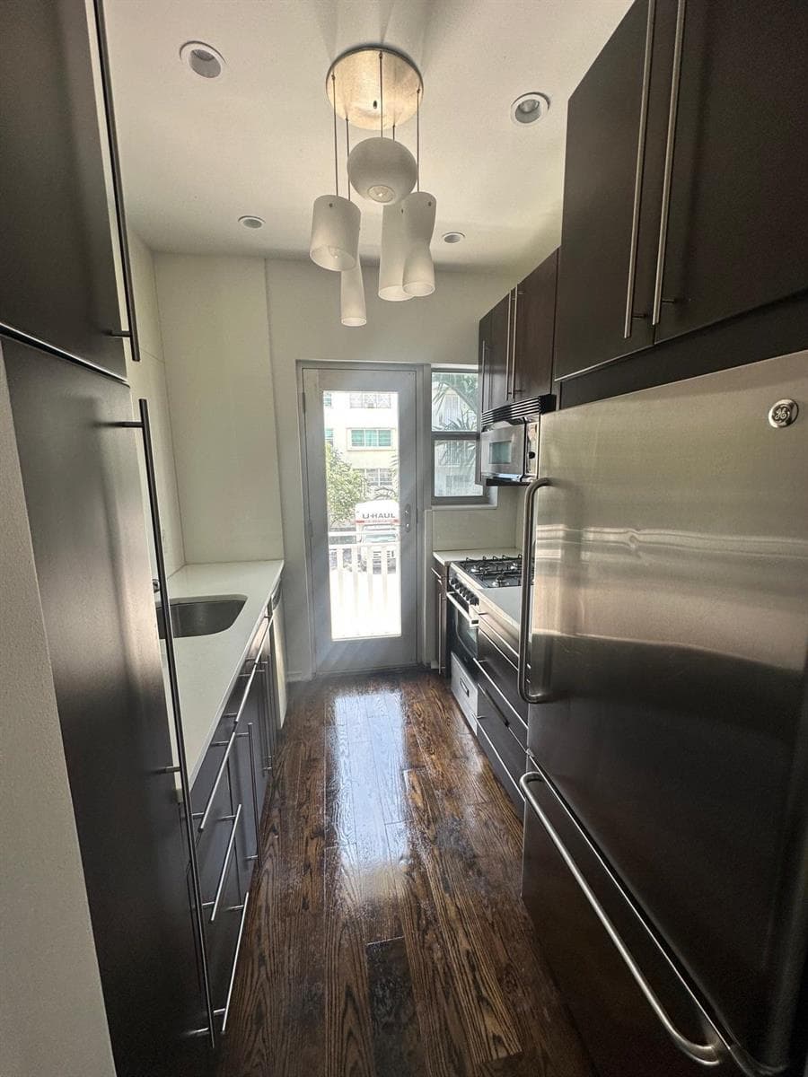 B26029841 — Miami Beach — 3