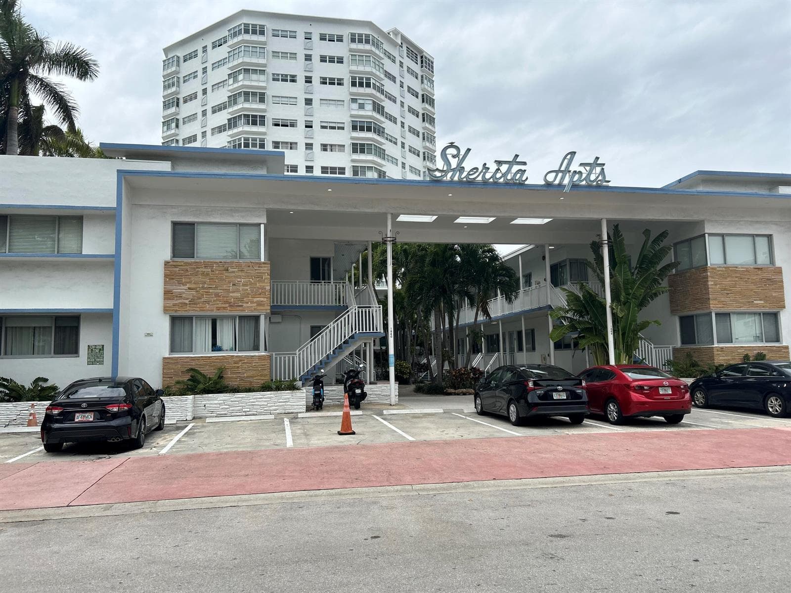 B26029841 — Miami Beach