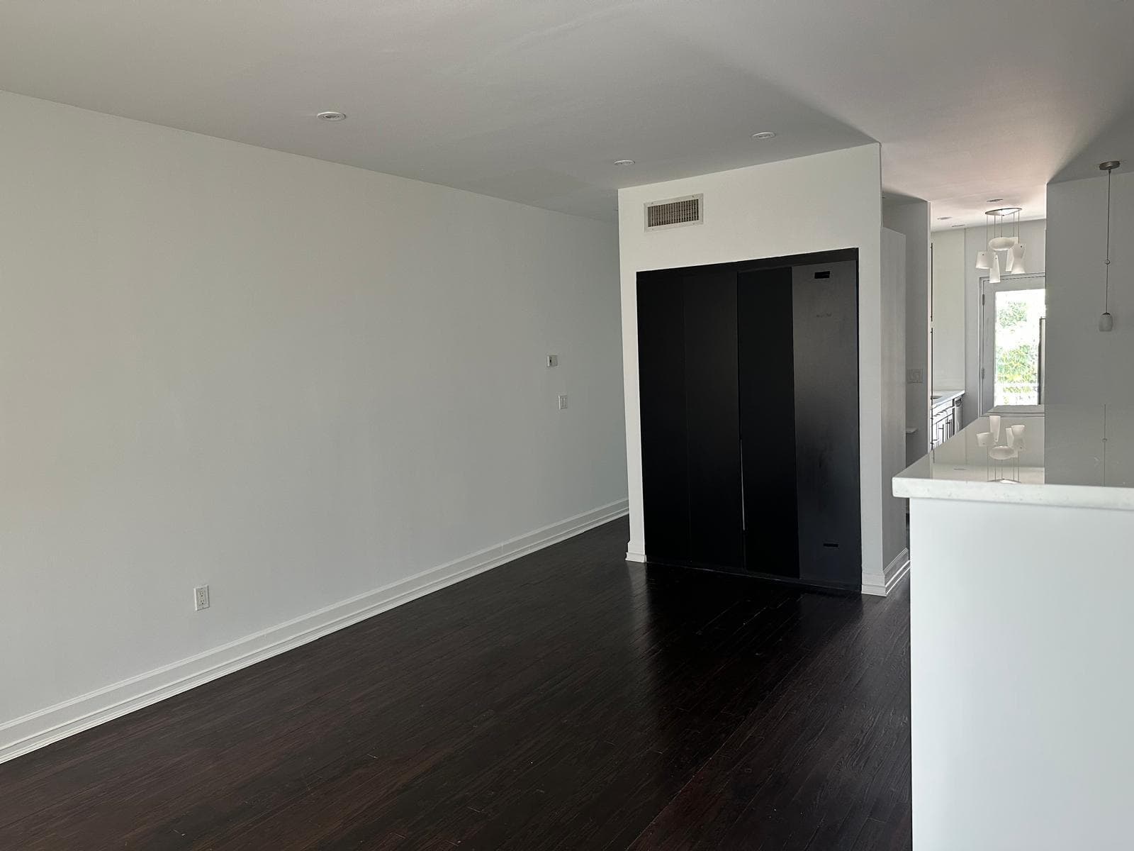 B26029841 — Miami Beach — 5