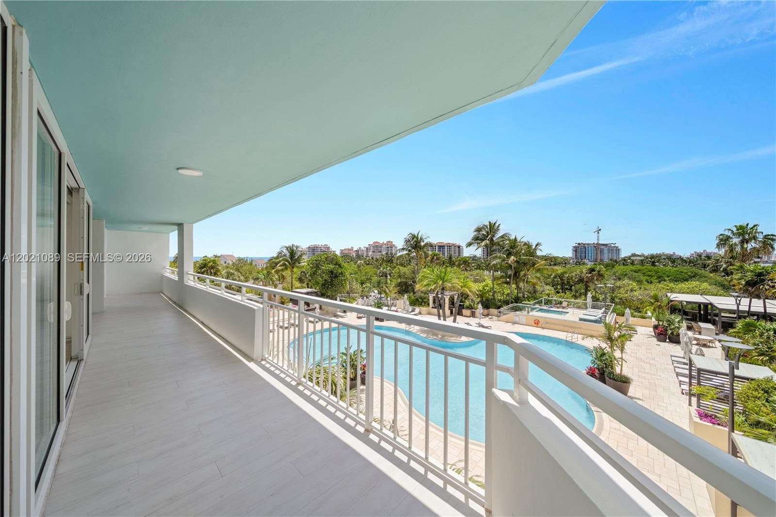 A12021089 — Miami Beach — 11