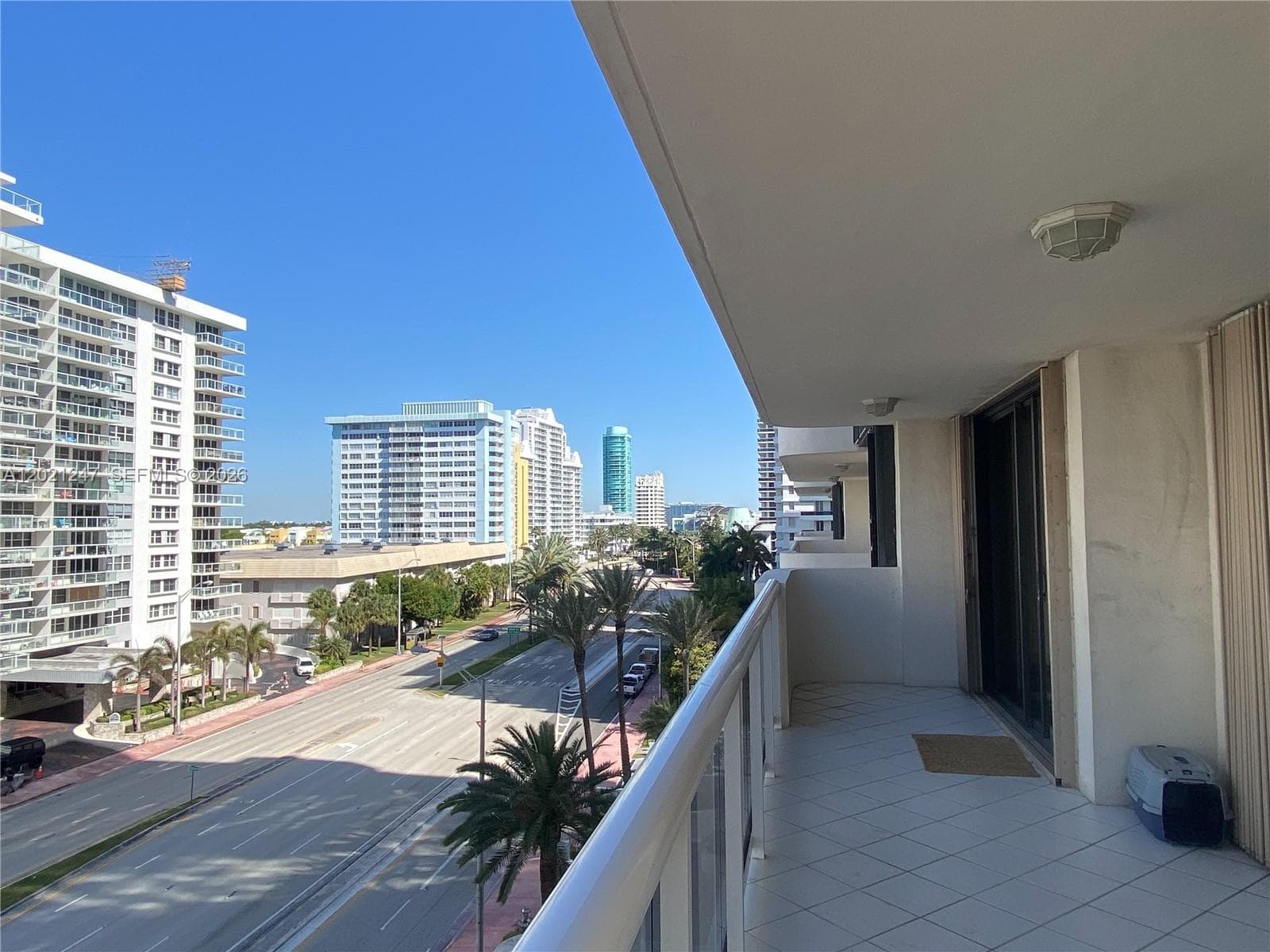 A12021247 — Miami Beach — 13