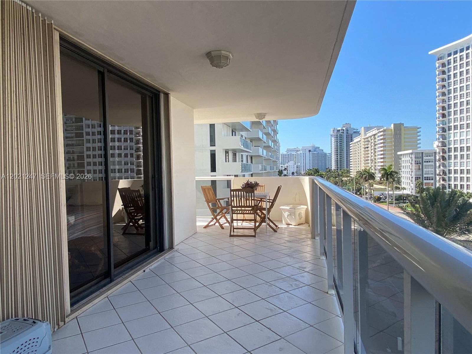 A12021247 — Miami Beach — 12