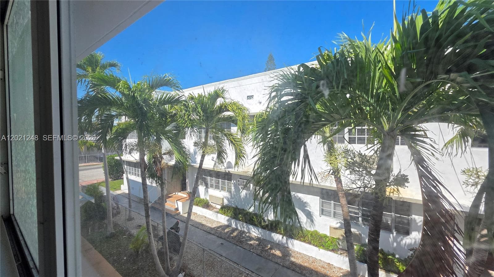 A12021248 — Miami Beach — 5