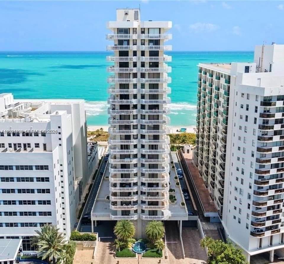 A12021298 — Miami Beach