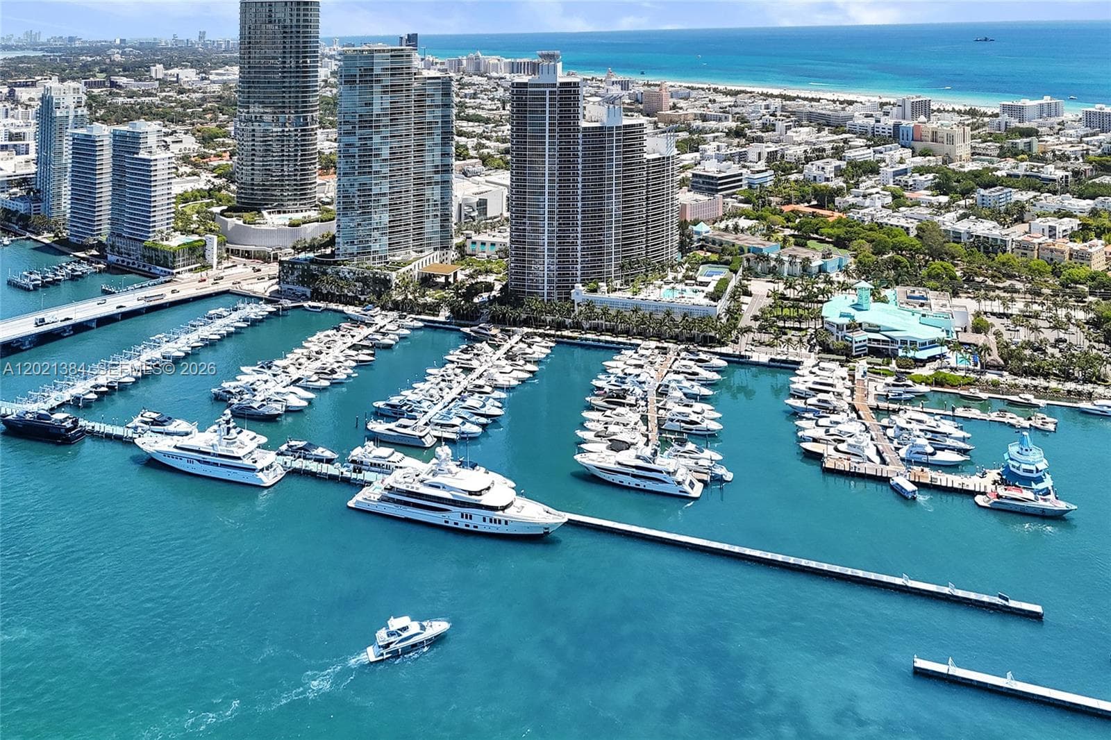 A12021384 — Miami Beach