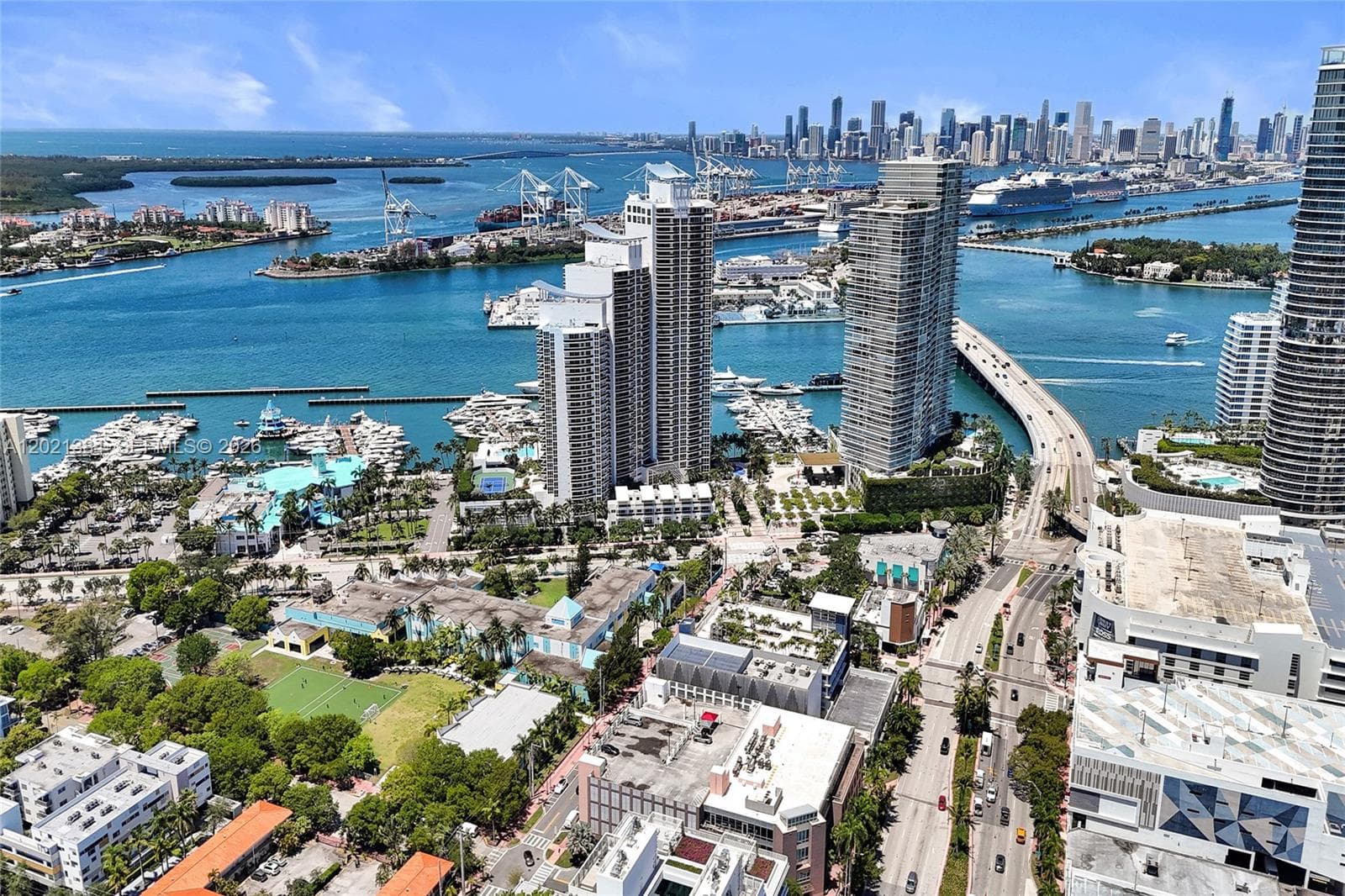 A12021384 — Miami Beach — 49
