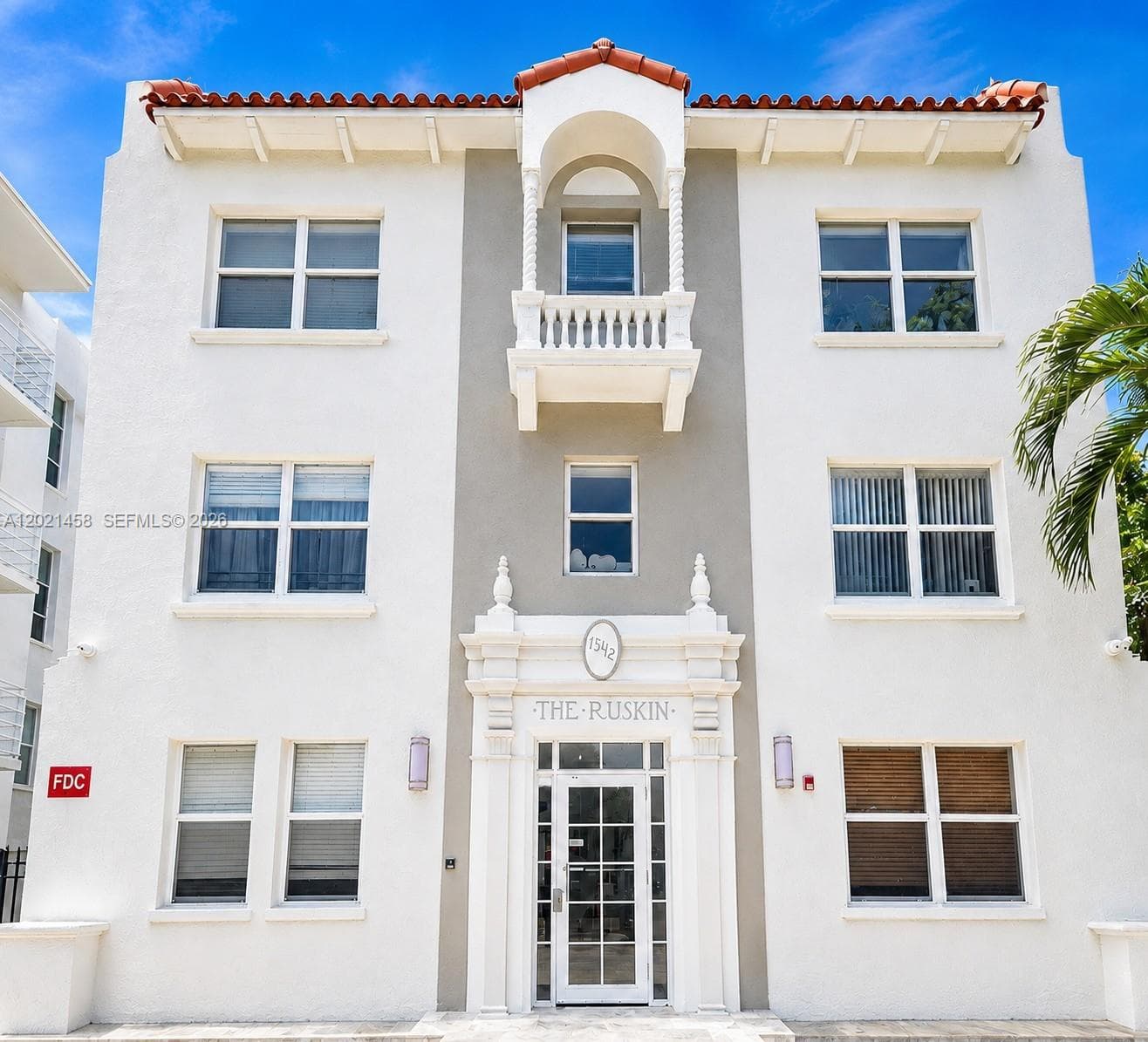 A12021458 — Miami Beach