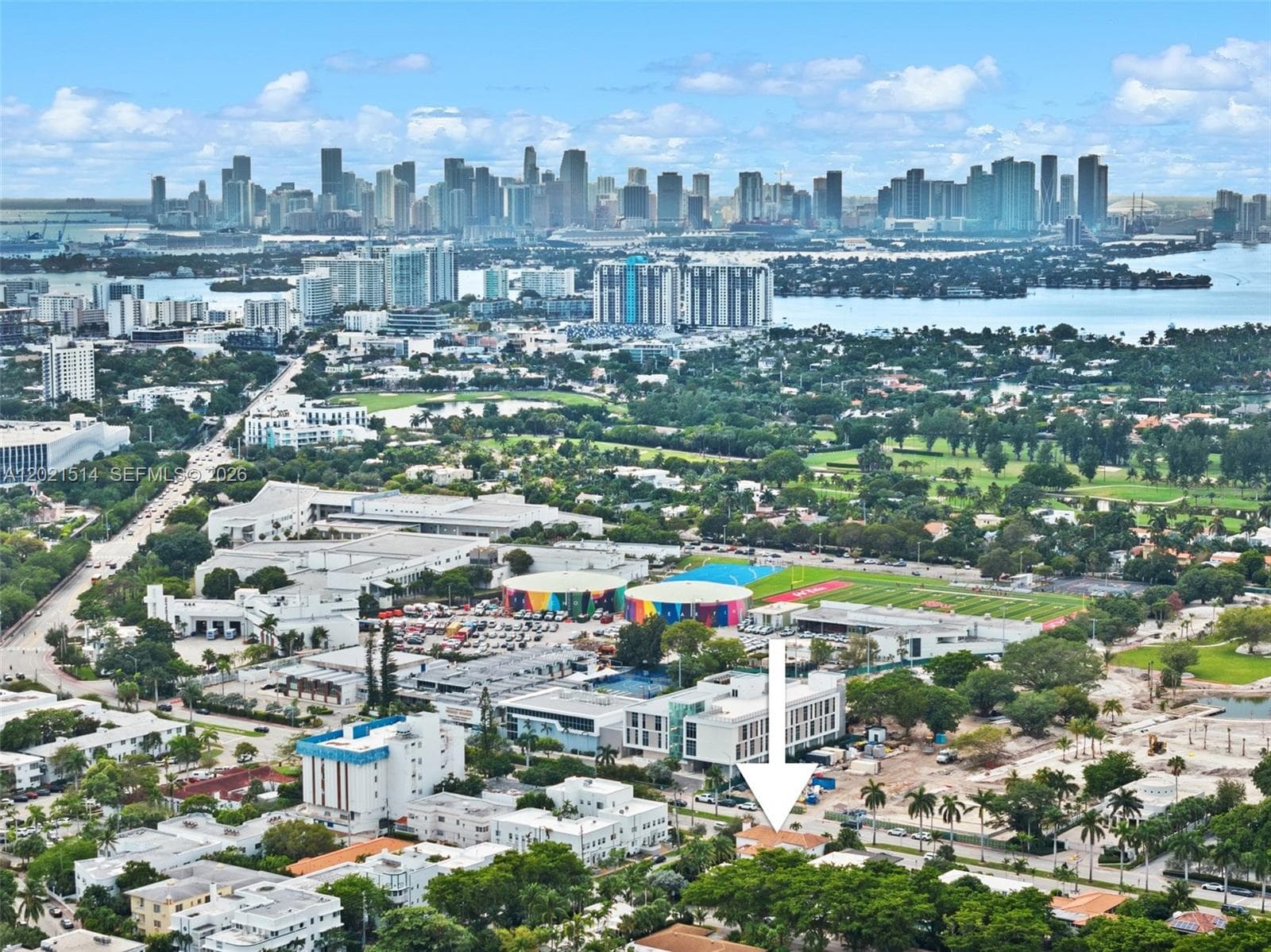 A12021514 — Miami Beach — 54