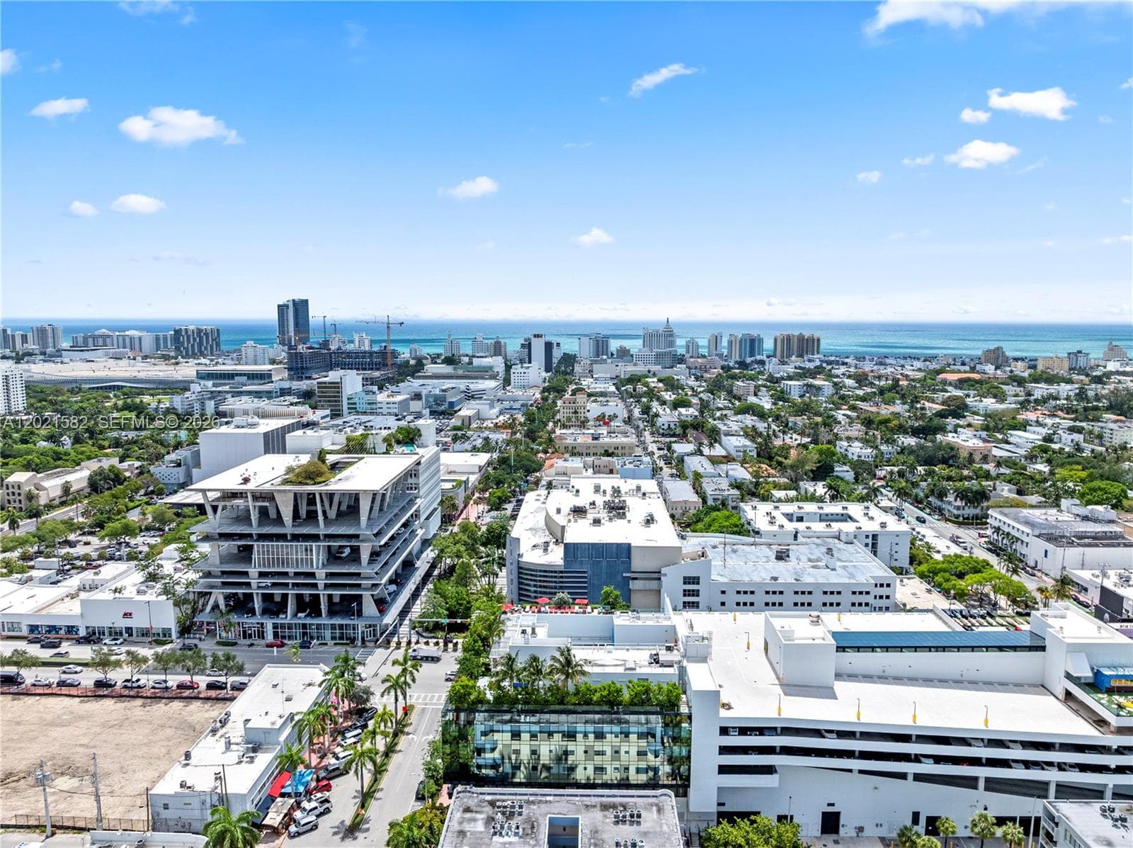 A12021582 — Miami Beach — 25