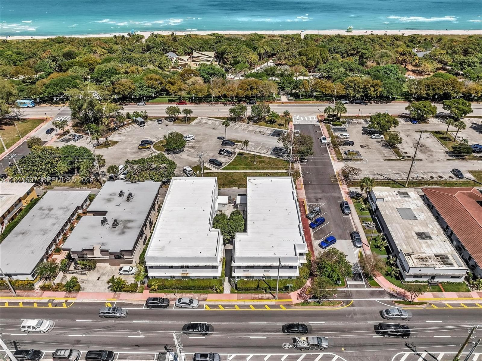 A12021597 — Miami Beach — 14