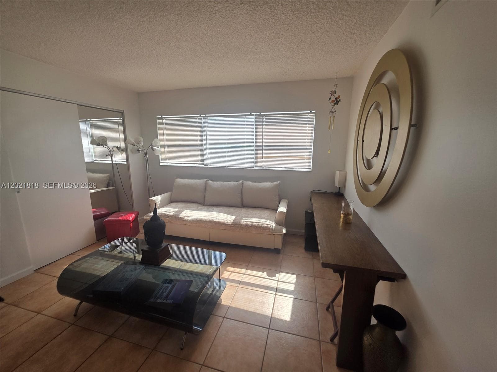 A12021818 — Miami Beach — 3