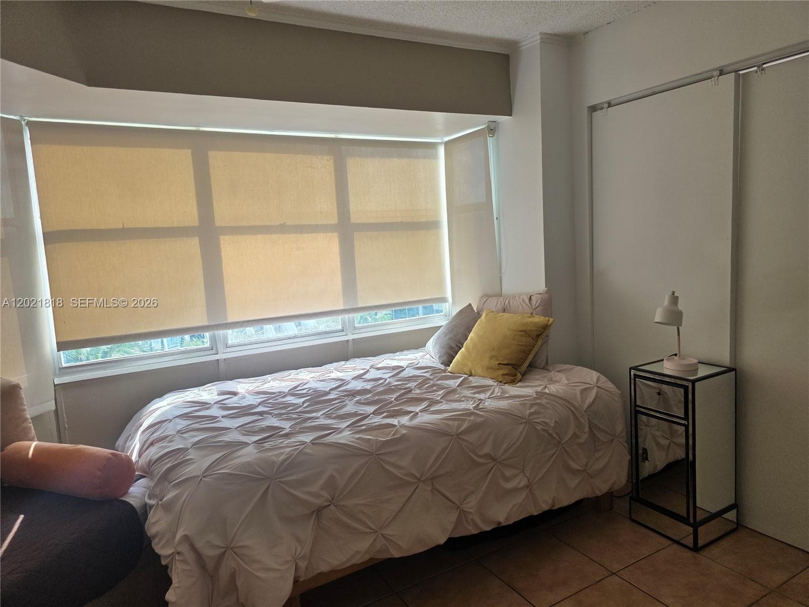 A12021818 — Miami Beach — 9