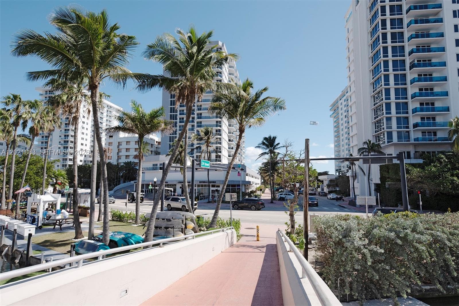 A12021883 — Miami Beach — 28