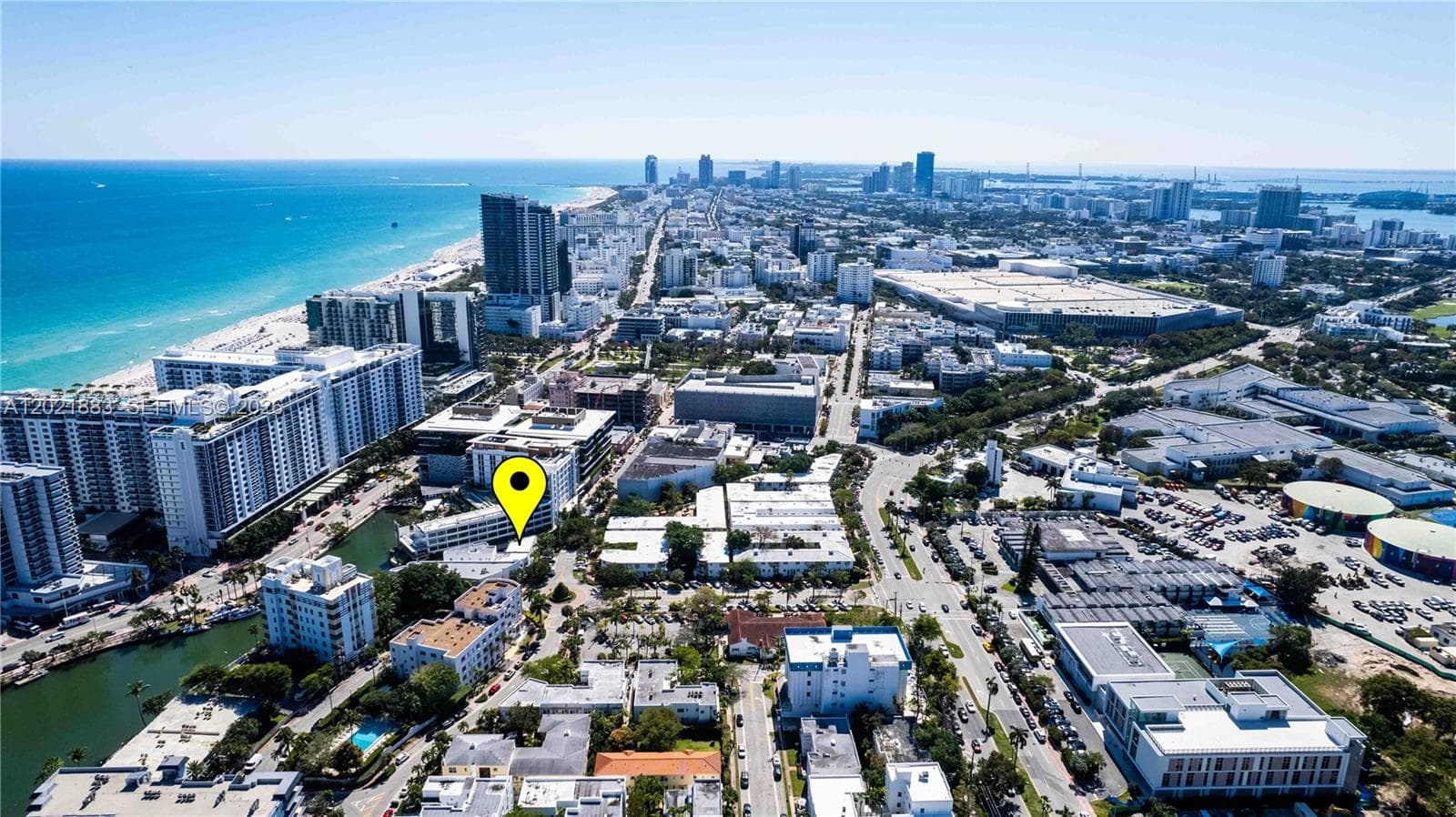 A12021883 — Miami Beach — 30
