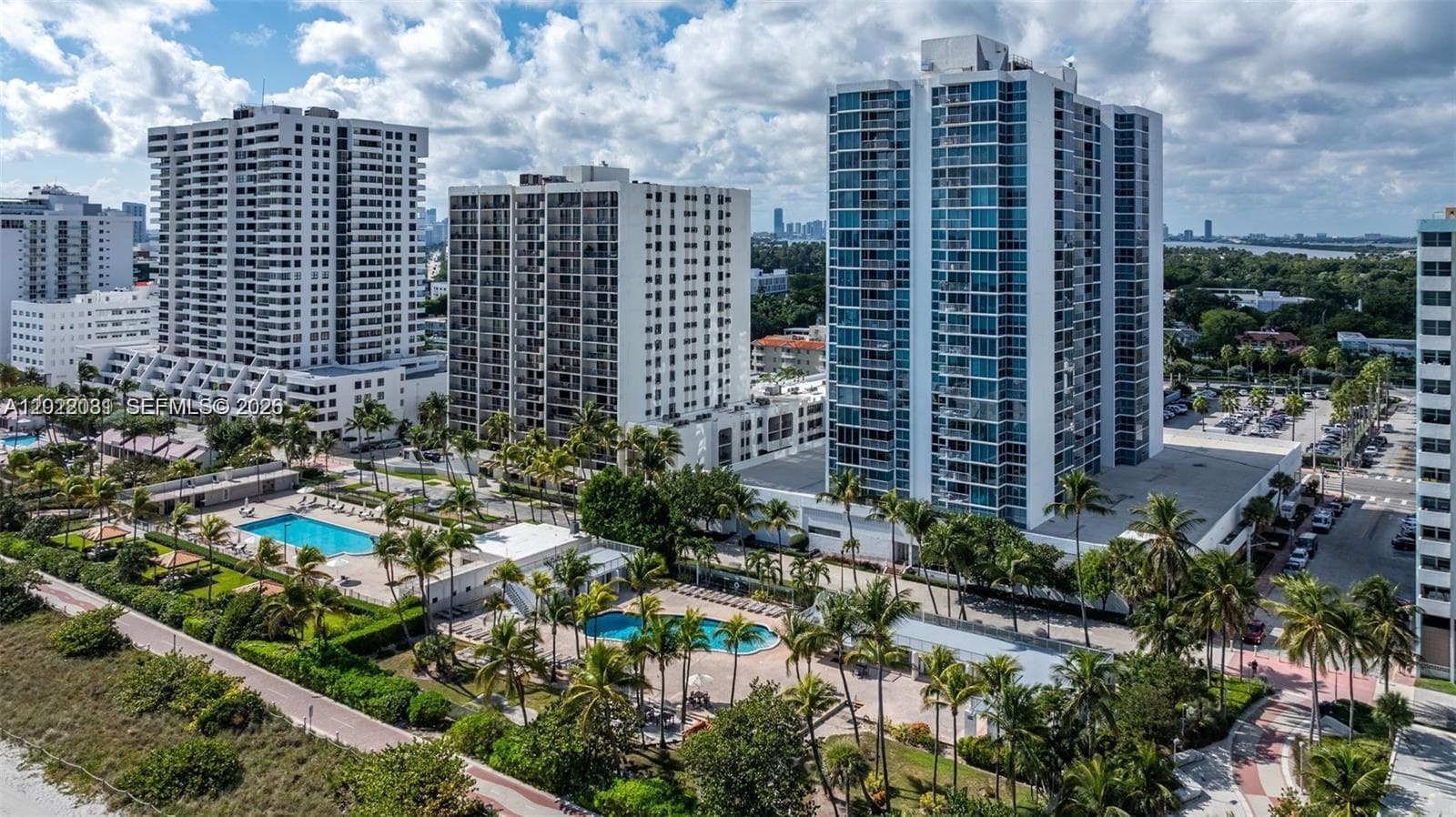 A12022031 — Miami Beach — 25