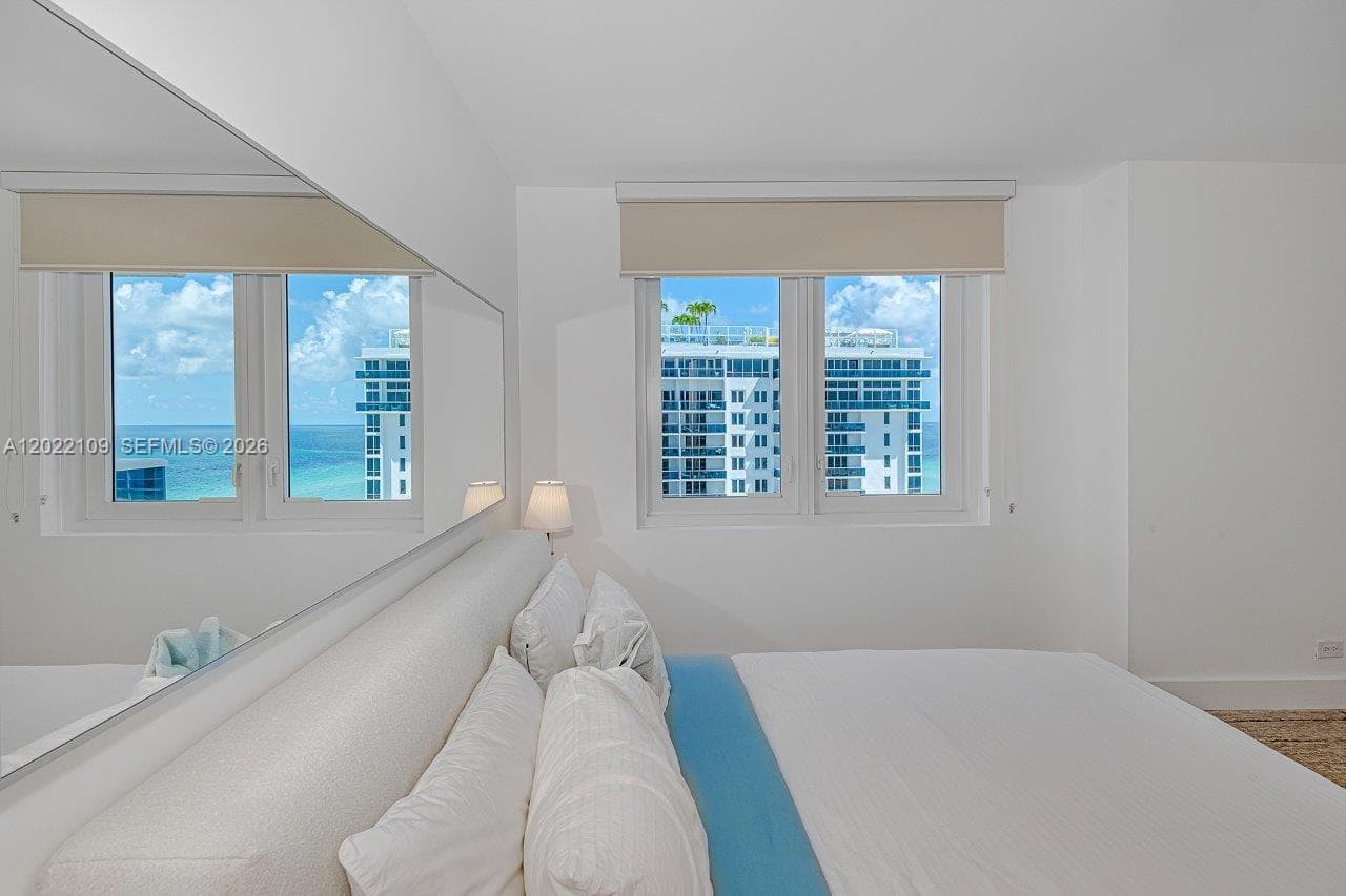 A12022109 — Miami Beach — 7