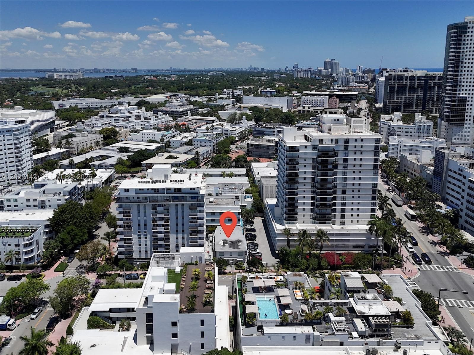 A12022142 — Miami Beach — 41