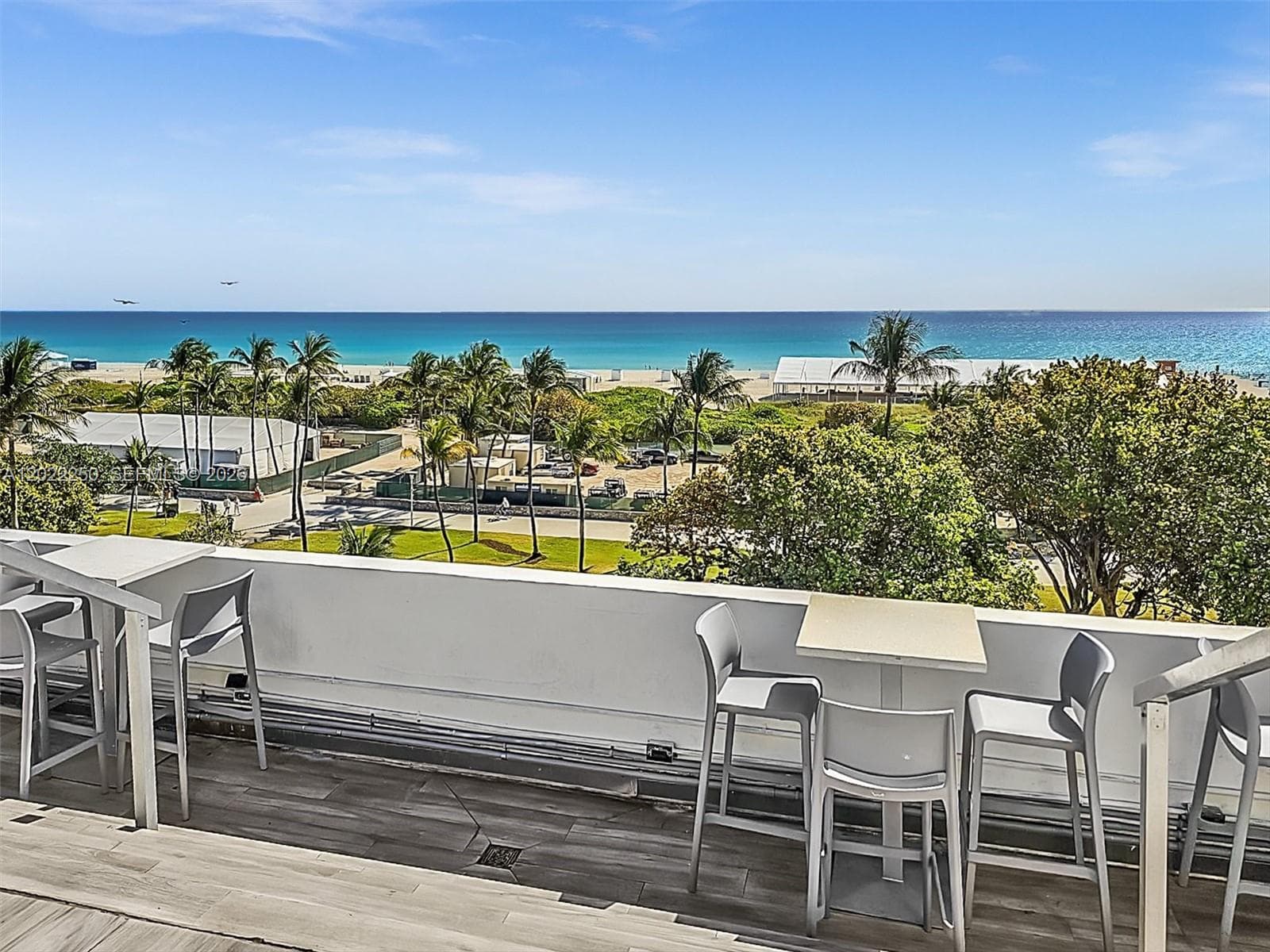 A12022250 — Miami Beach — 31