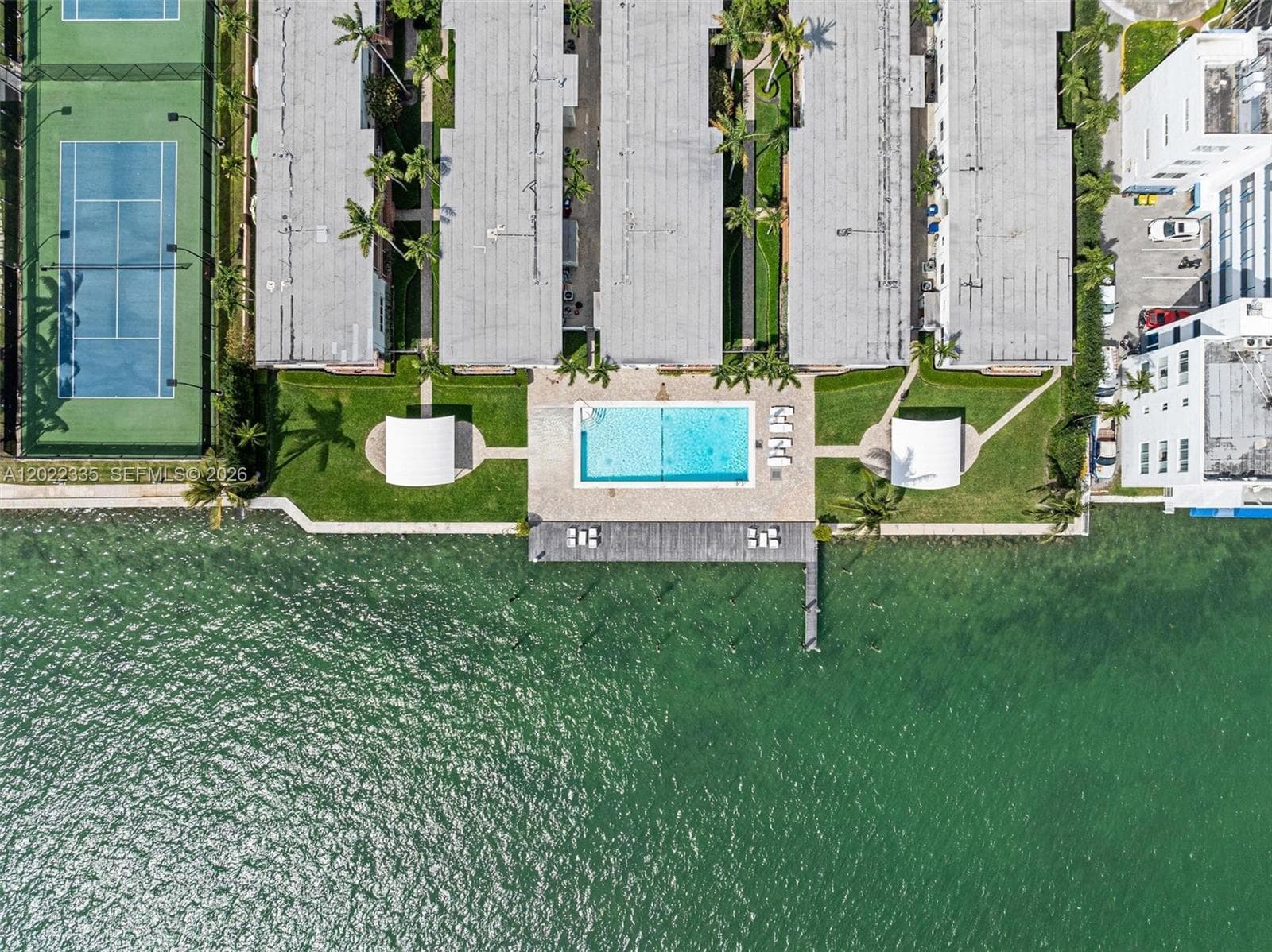 A12022335 — Miami Beach — 31