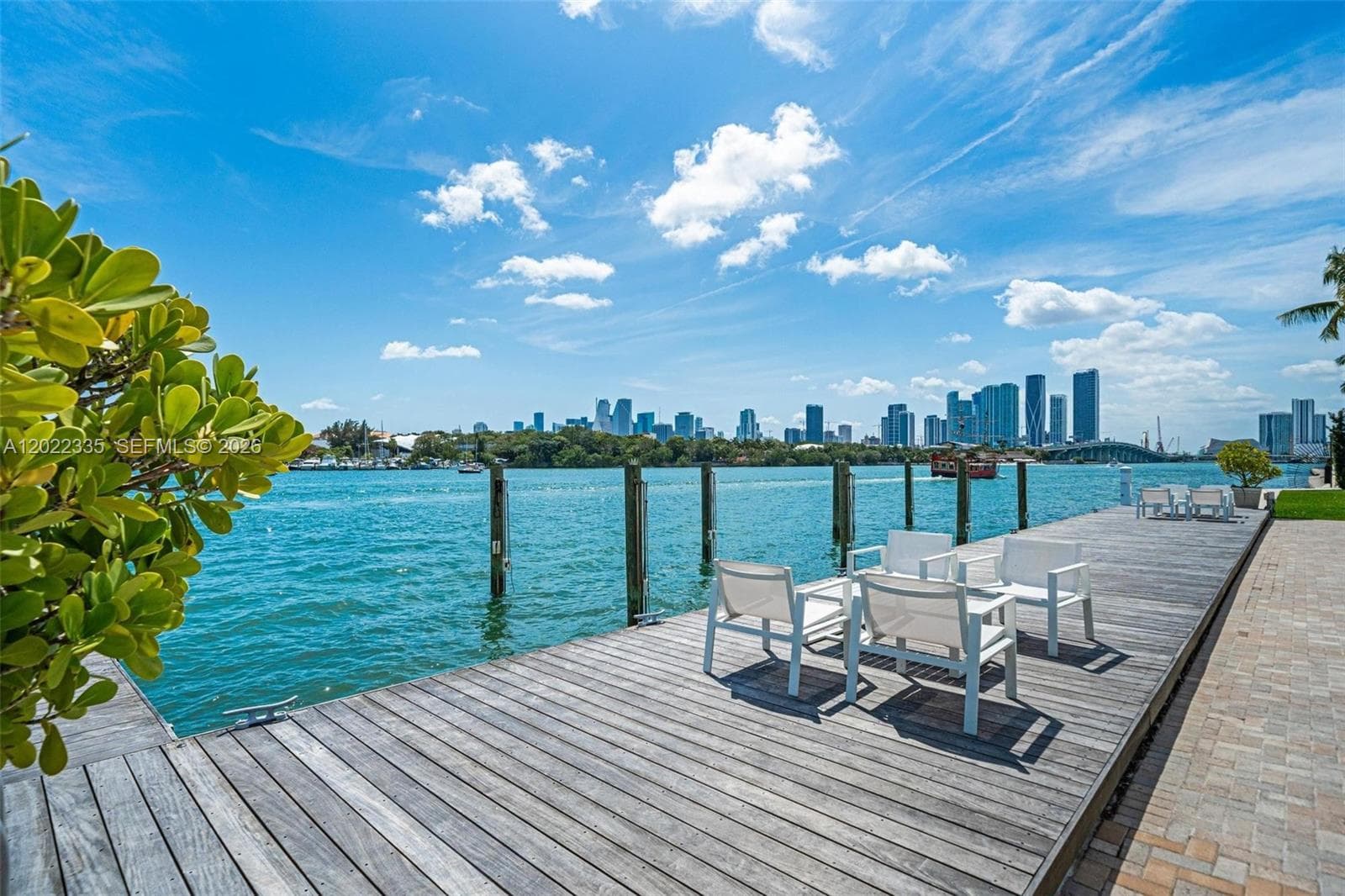A12022335 — Miami Beach — 25