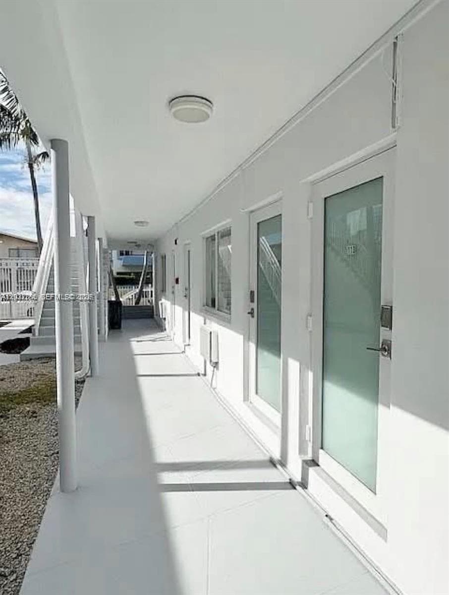 A12022386 — Miami Beach — 15