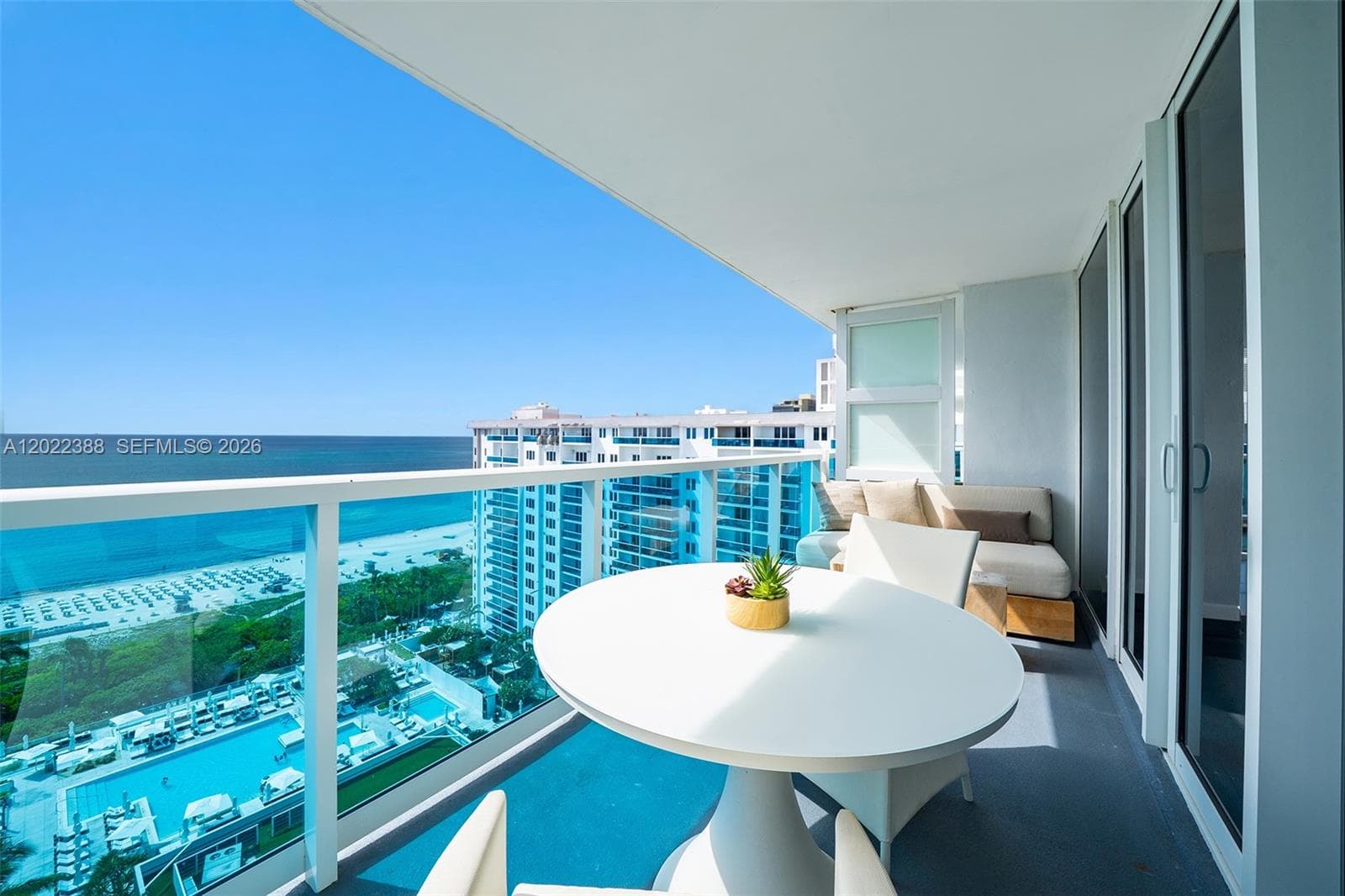 A12022388 — Miami Beach — 17