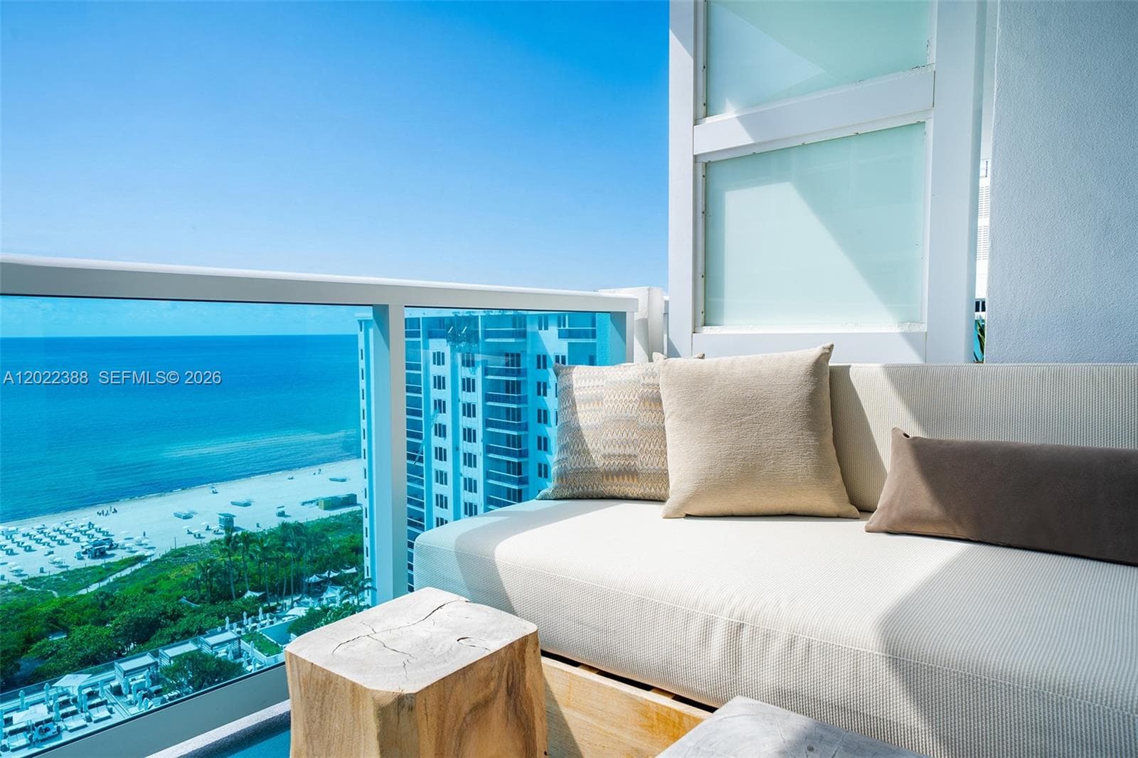A12022388 — Miami Beach — 20