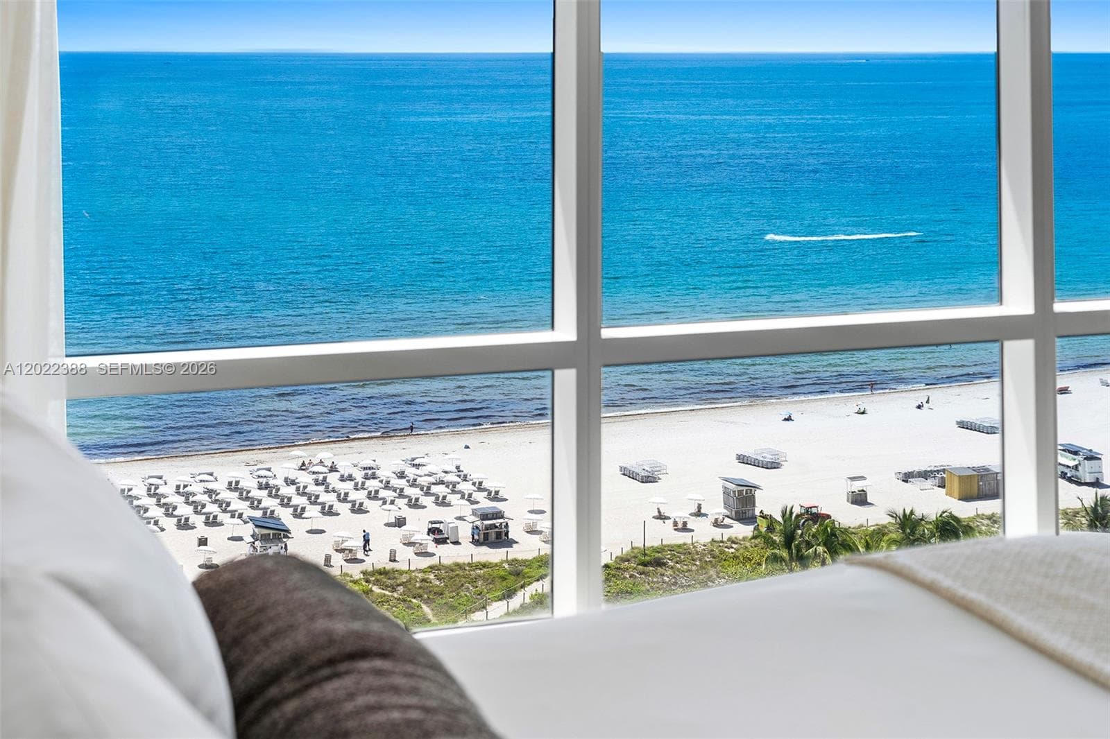 A12022388 — Miami Beach — 34