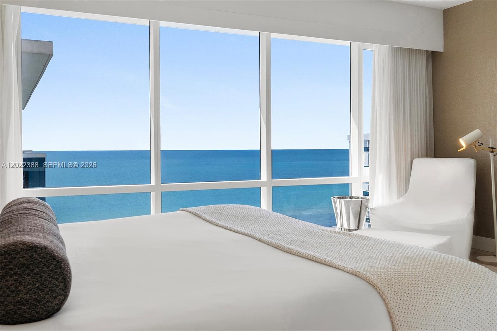 A12022388 — Miami Beach — 4