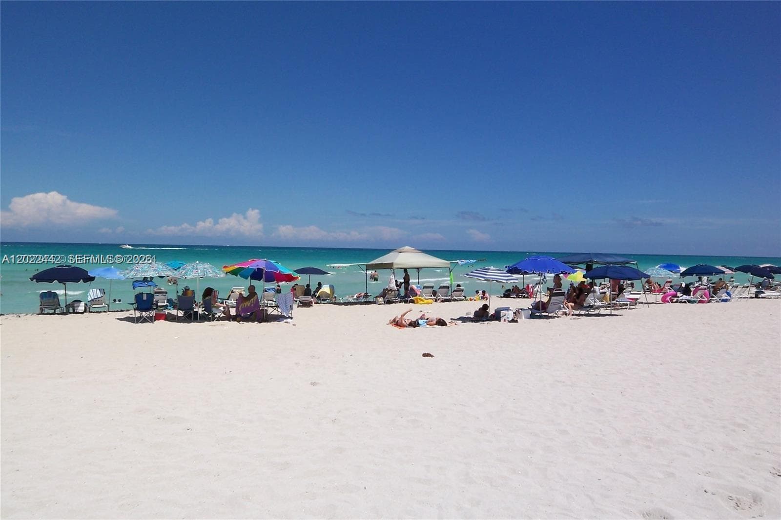 A12022442 — Miami Beach — 35