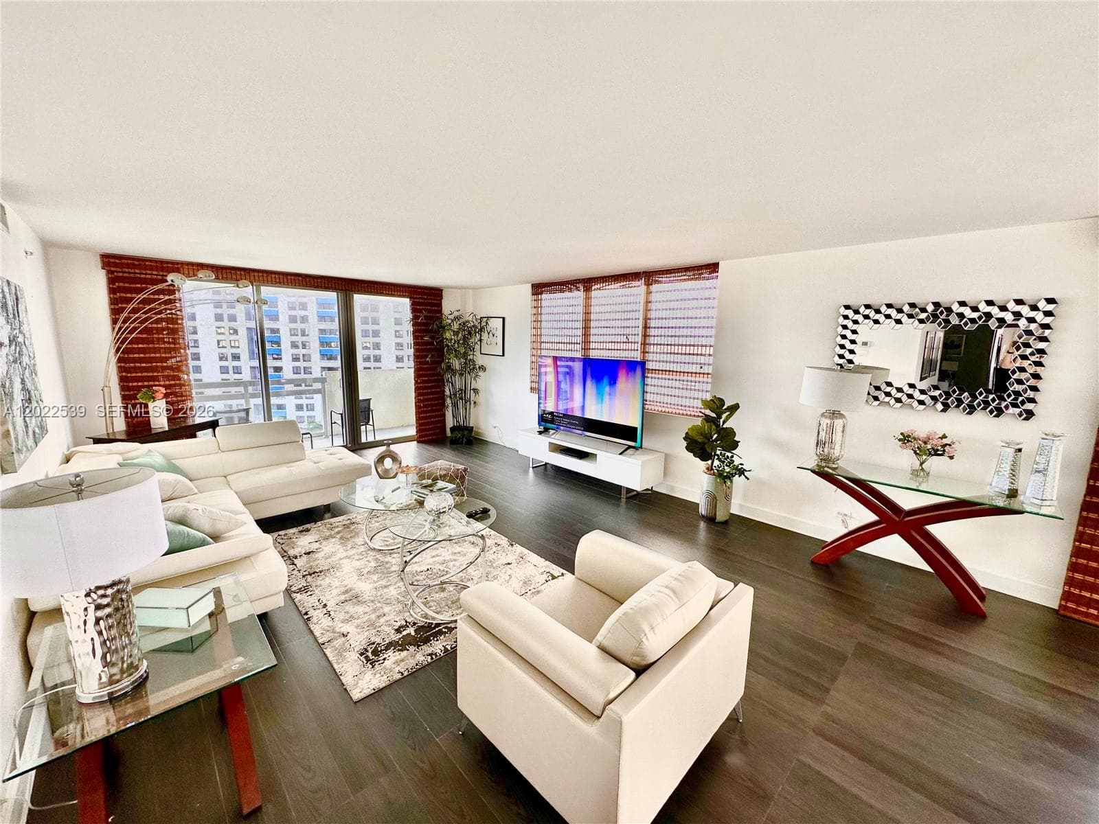 A12022539 — Miami Beach