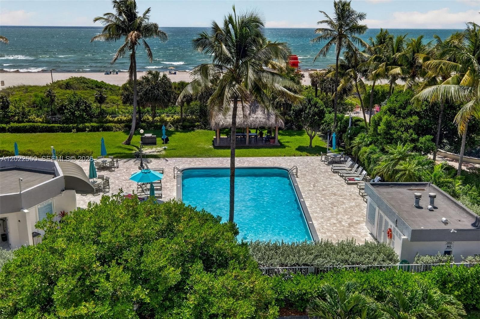 A12022550 — Miami Beach — 25