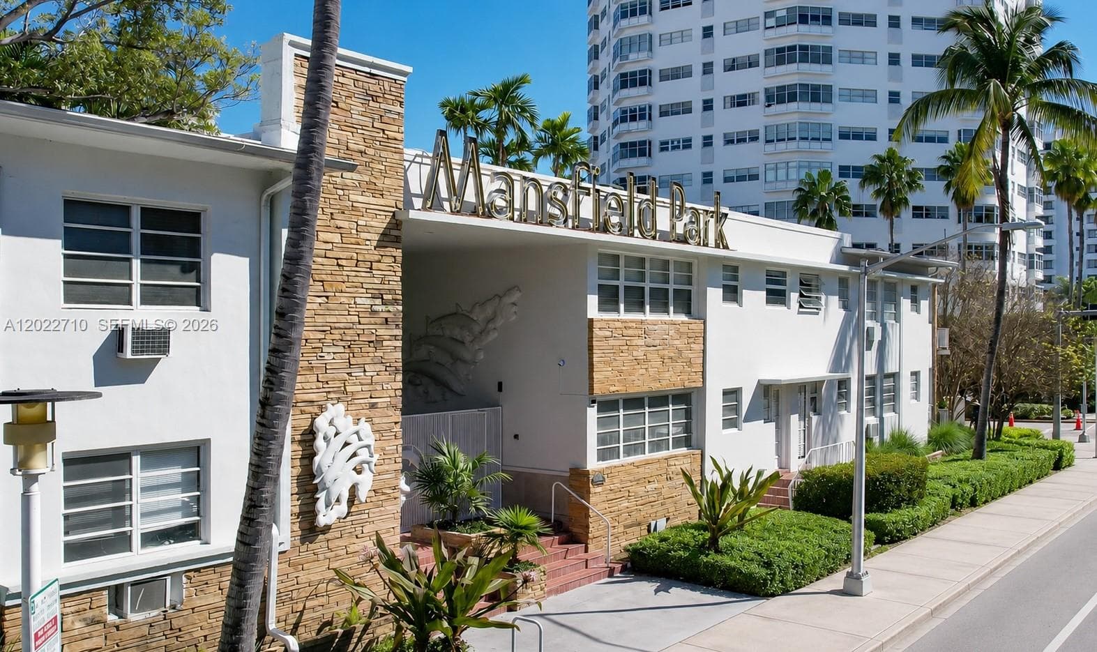 A12022710 — Miami Beach — 2