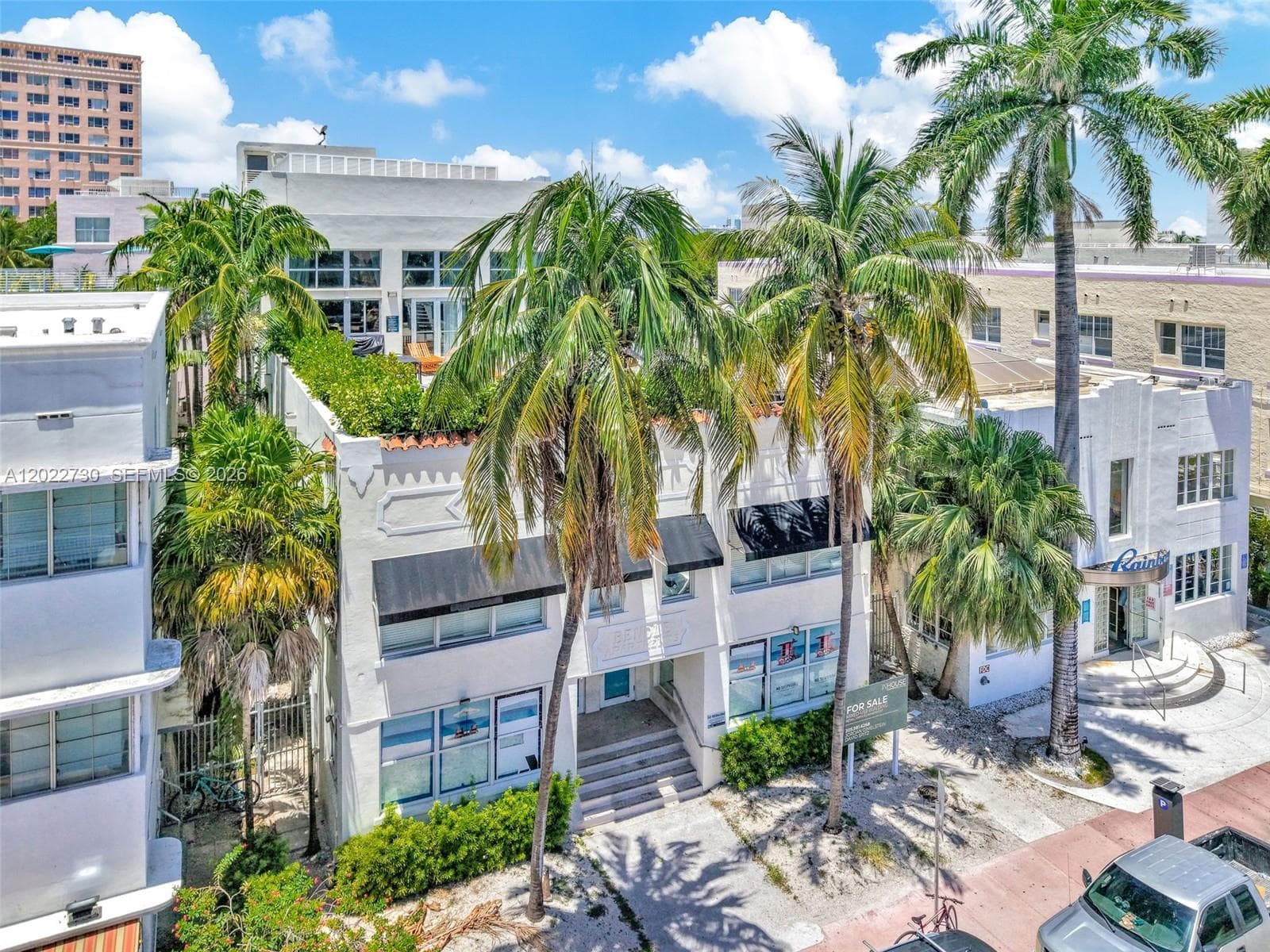A12022730 — Miami Beach