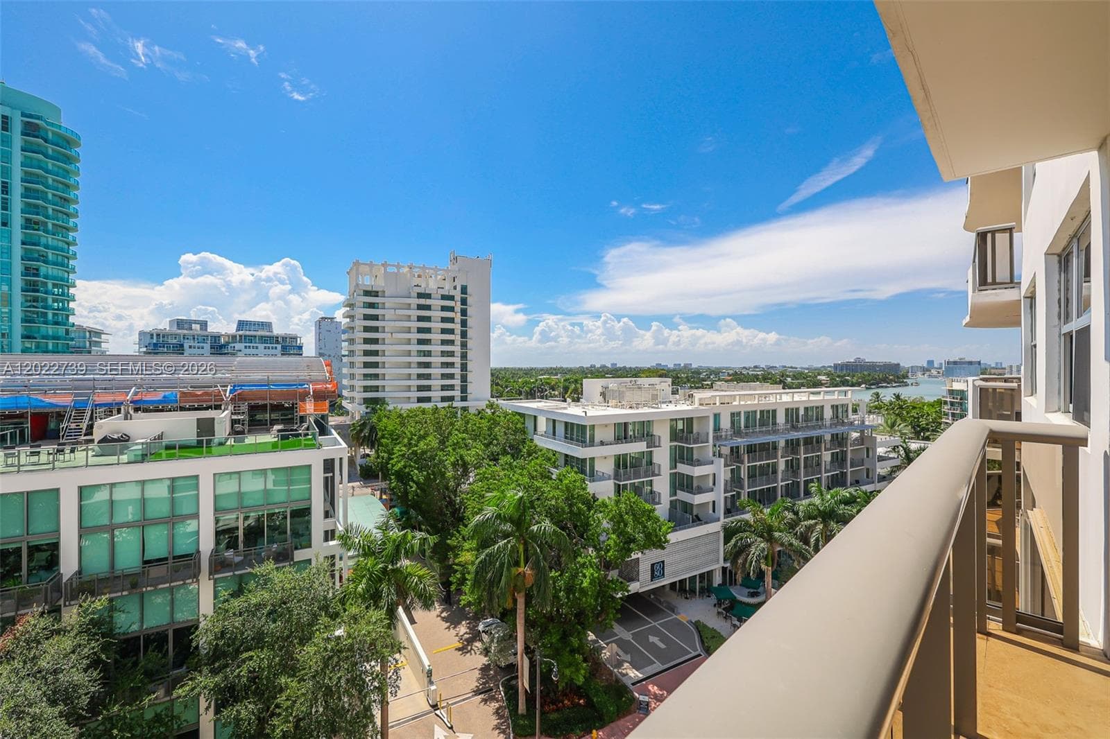 A12022739 — Miami Beach — 18