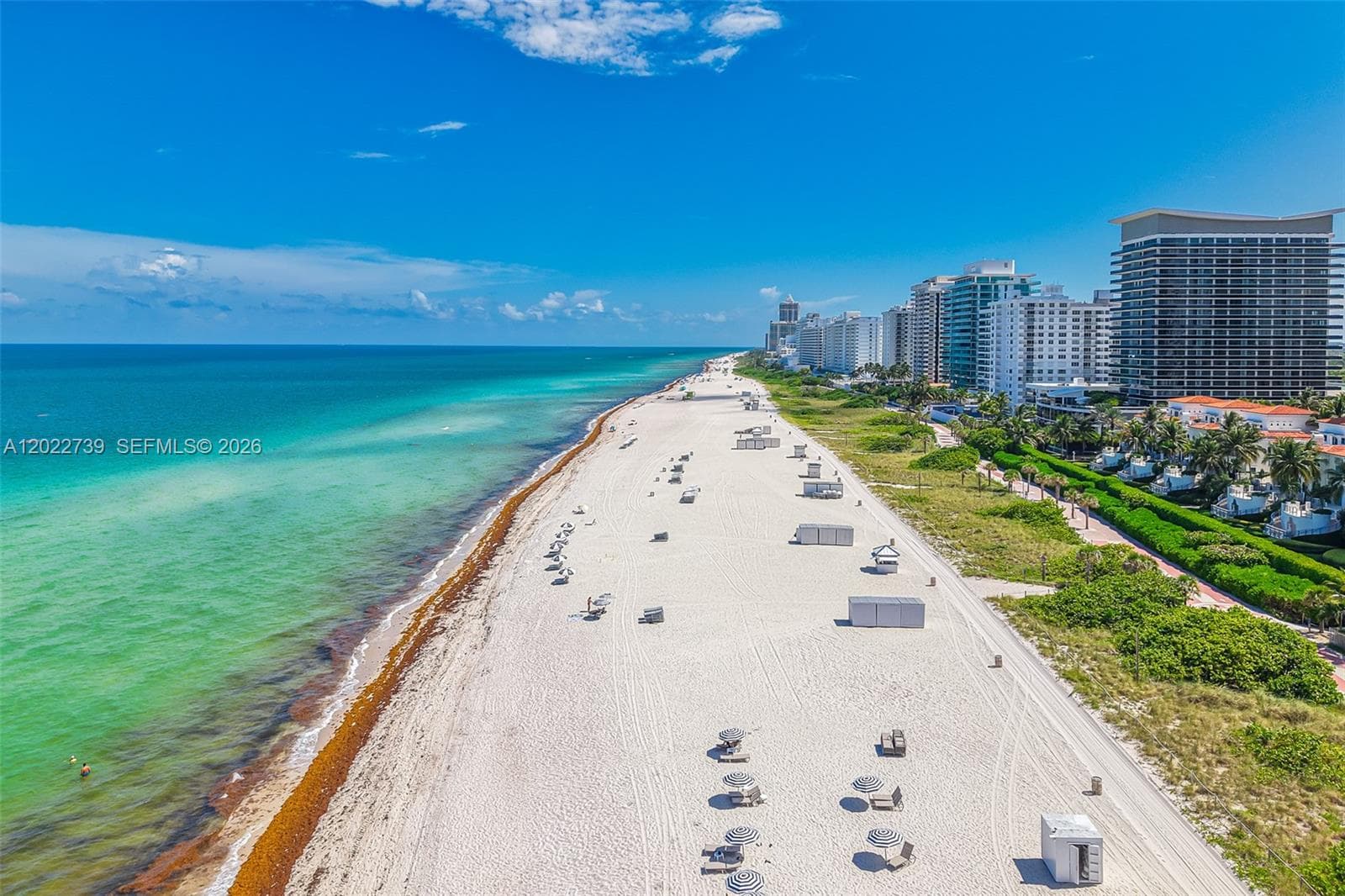 A12022739 — Miami Beach — 48