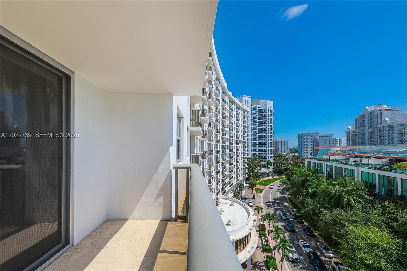 A12022739 — Miami Beach — 21