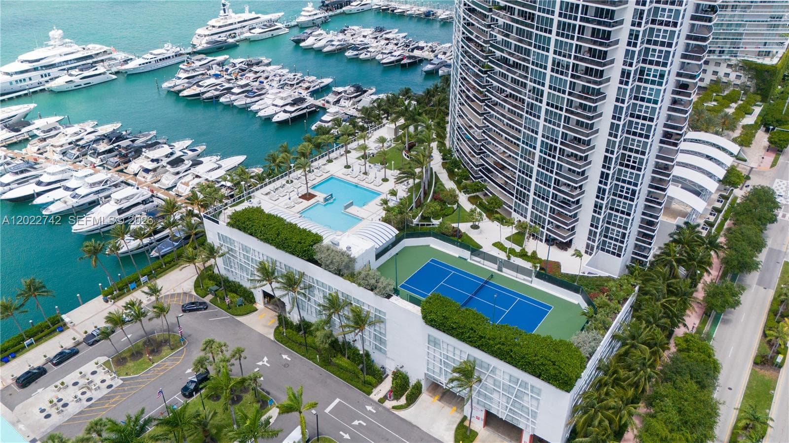 A12022742 — Miami Beach — 44