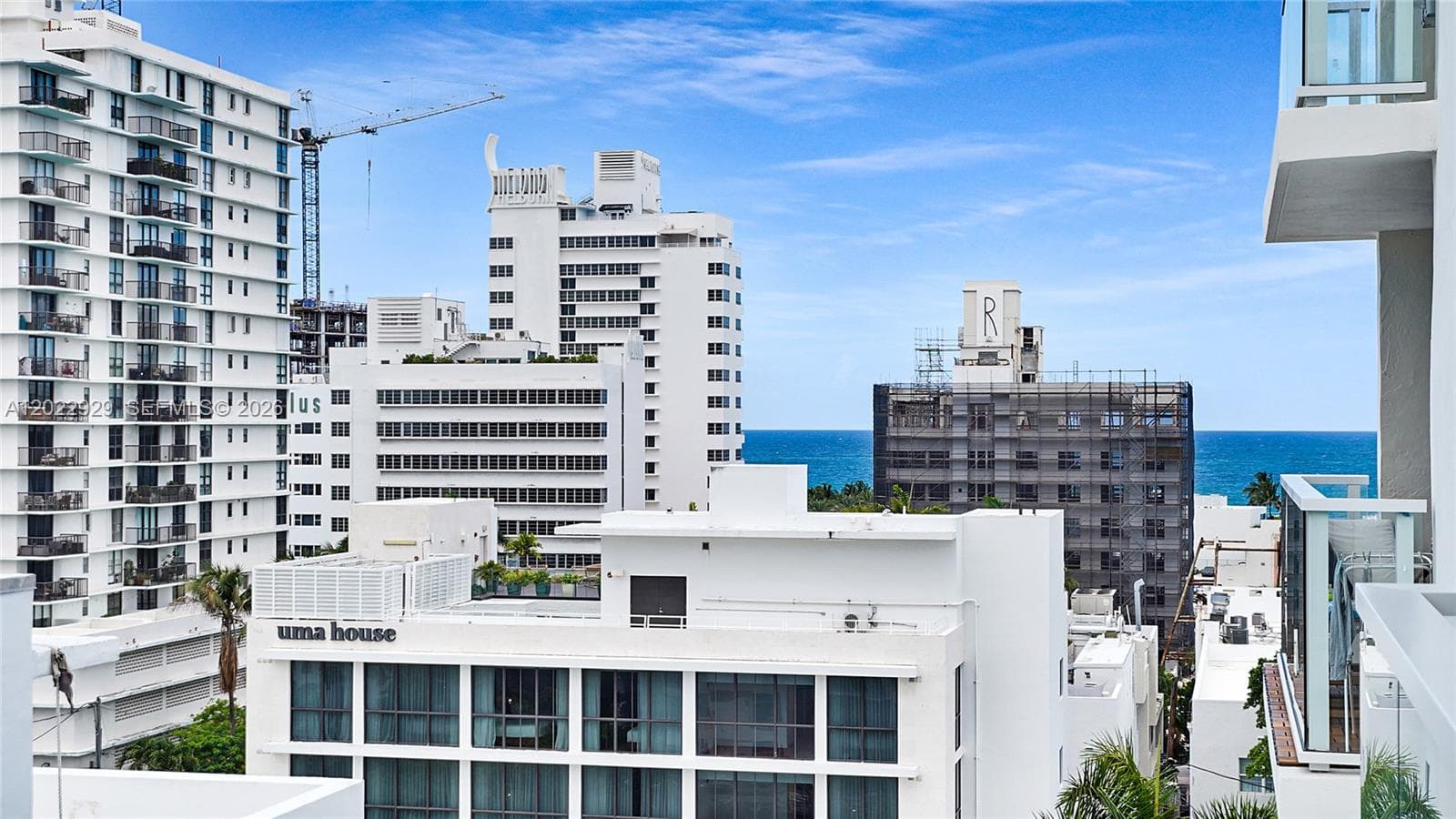 A12022929 — Miami Beach — 17