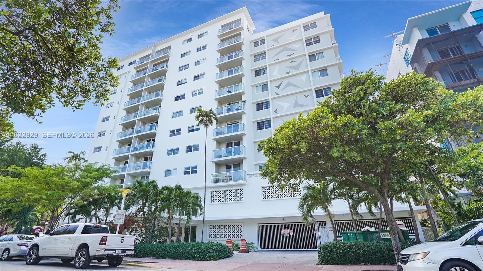 A12022929 — Miami Beach — 15