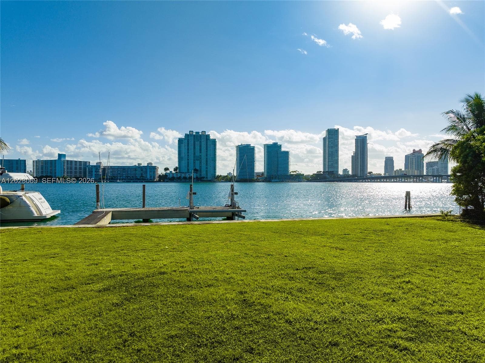 A12023069 — Miami Beach — 8