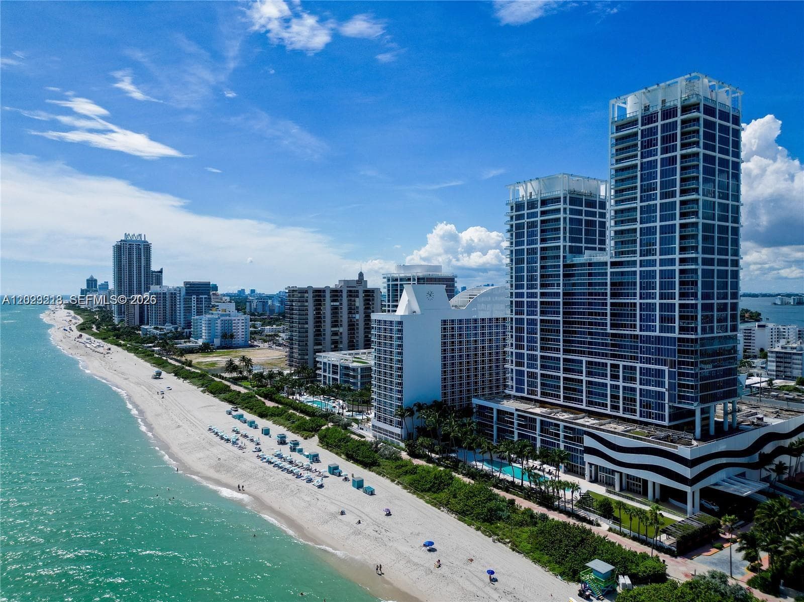 A12023213 — Miami Beach