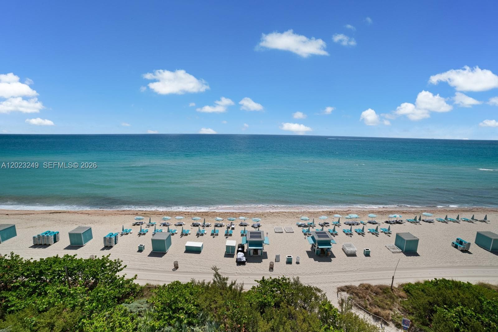 A12023249 — Miami Beach — 22