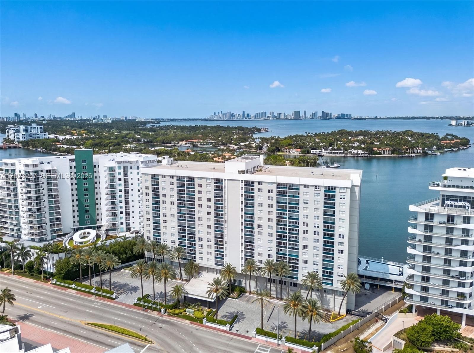 A12023257 — Miami Beach — 2