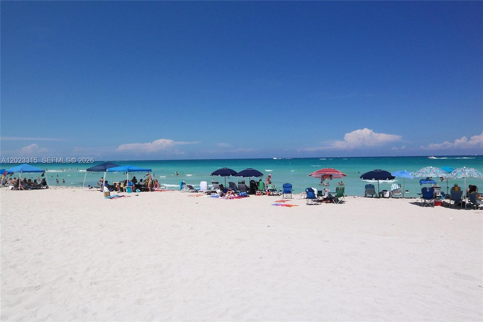 A12023315 — Miami Beach — 28