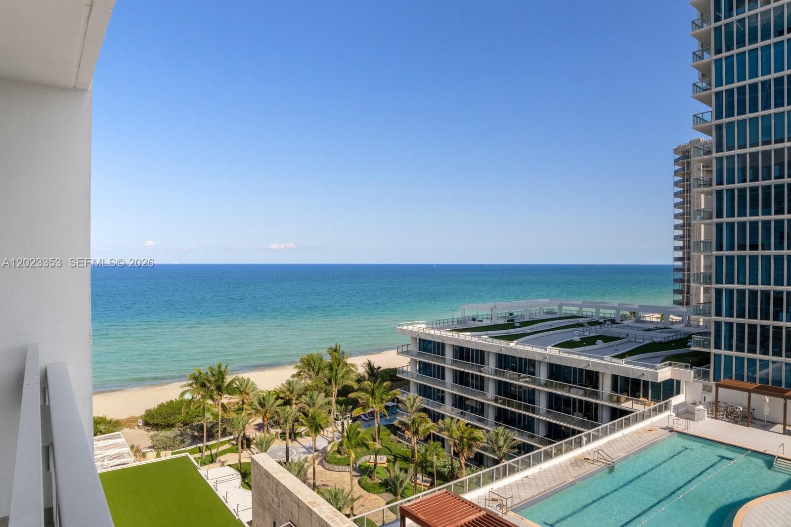 A12023353 — Miami Beach — 21